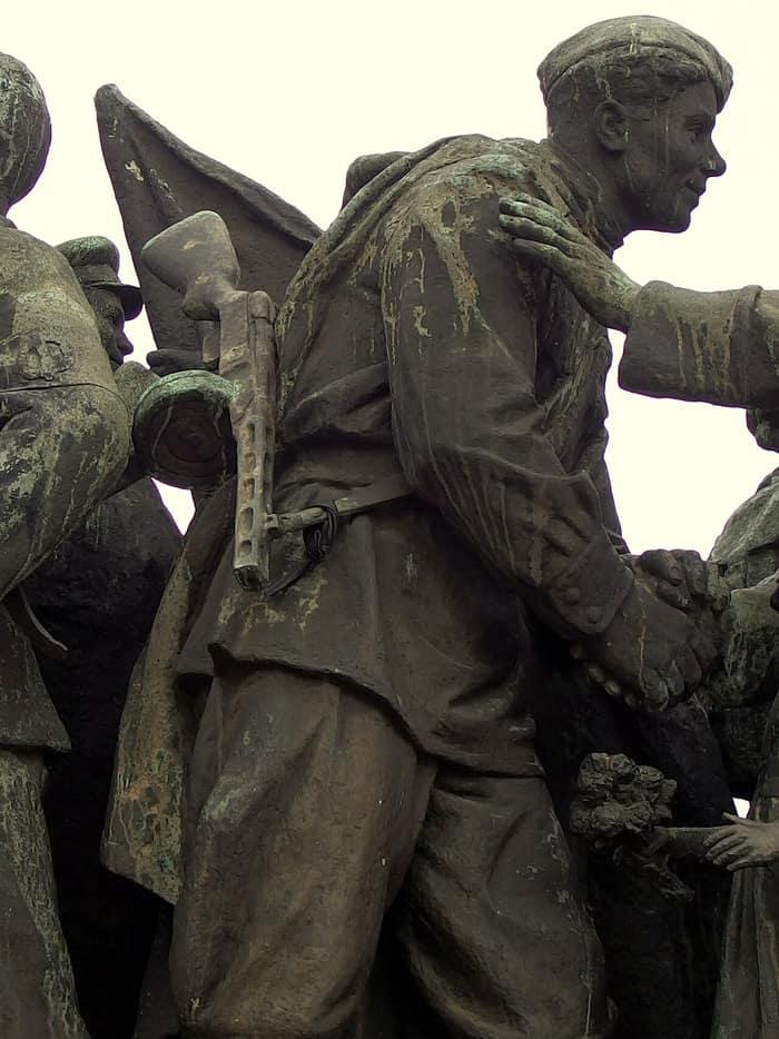 Monumentul Armatei Sovietice din Sofia, o altă perspectivă