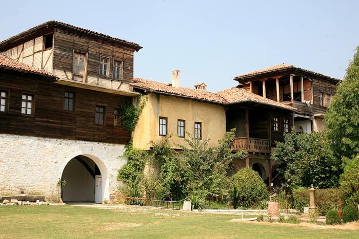 Klasztor Arapovo, pierwszy widok