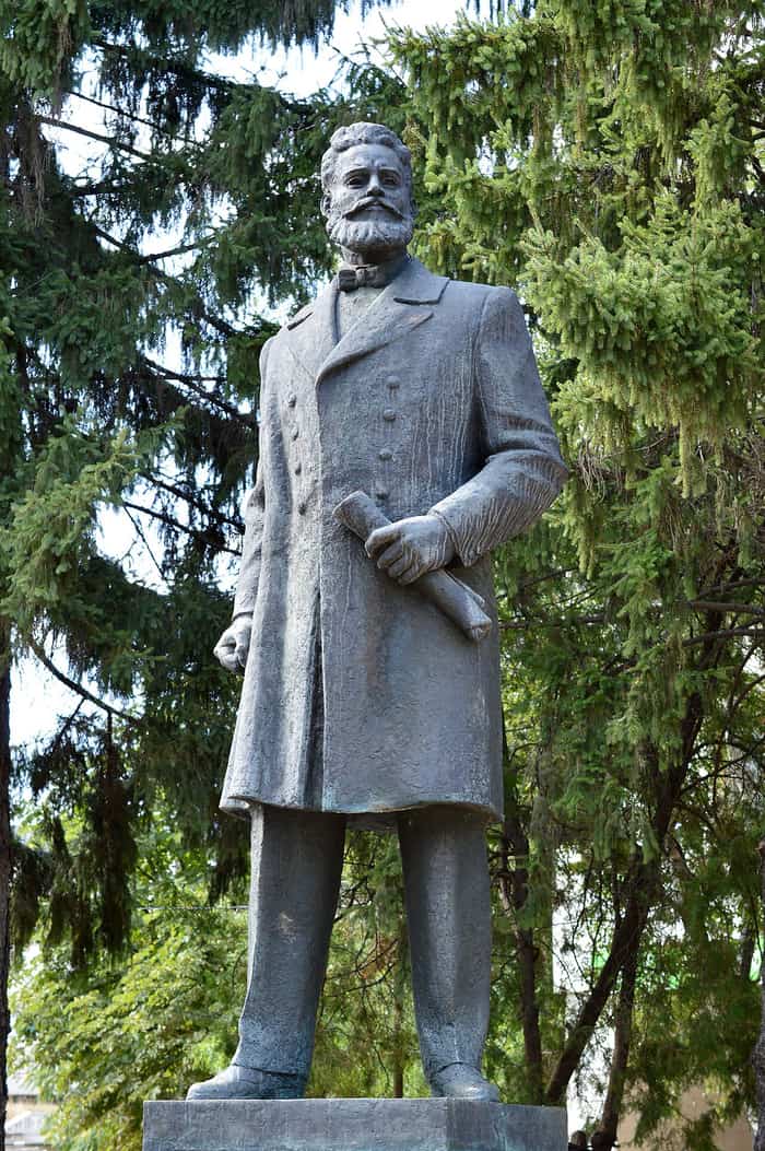 Monumentul lui Hristo Botev din Botevgrad, imagine de aproape