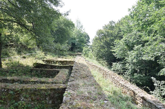 Bozhenishki Urvich, Festungsruine im westlichen Balkangebirge