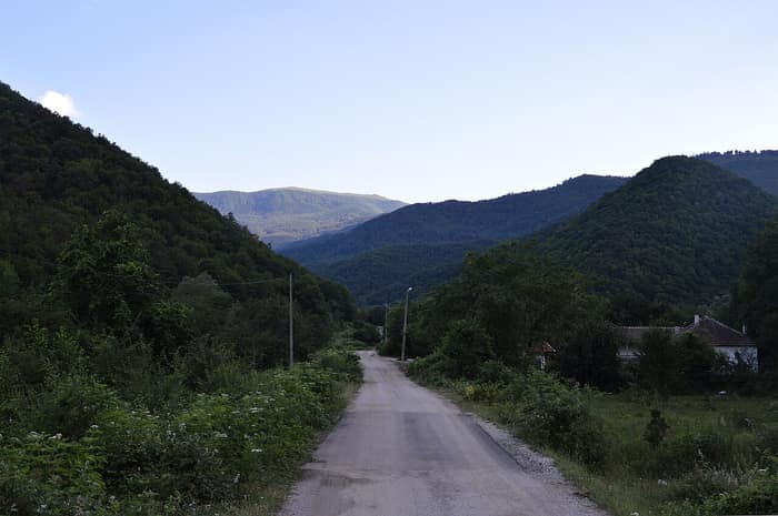Die Straße zum Kloster Wratschesch