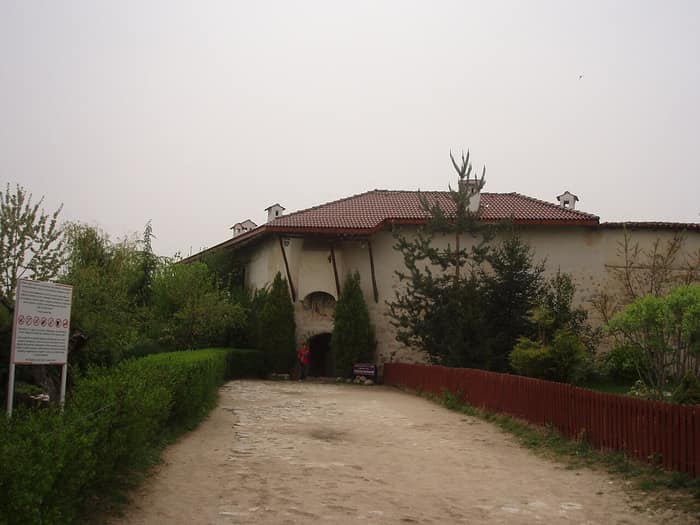 Mănăstirea Rozhen la poalele Pirinului